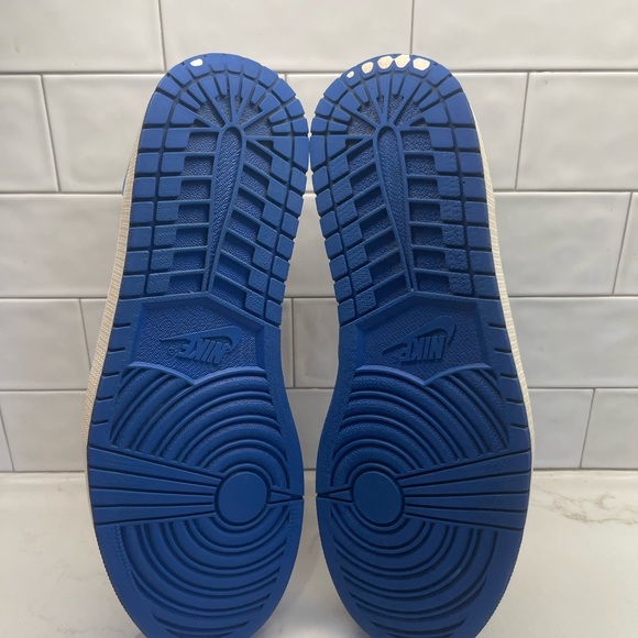 Air Jordan 1 Low OG Royal Size 13 Pre-Owned - Picture 5 of 5